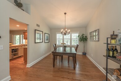 1823 Ranchview Dr, Naperville, IL 60565 - photo 7