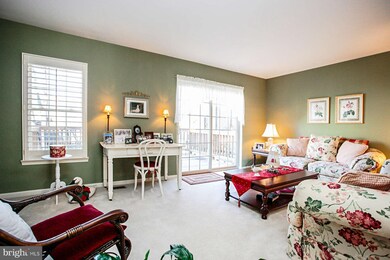 3317 Stone Heather Ct, Herndon, VA 20171 - photo 2