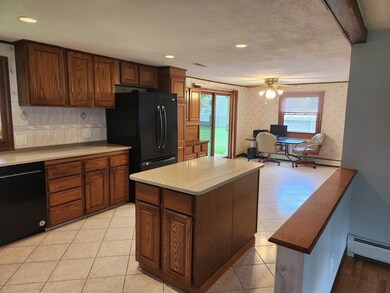 126 Burley St, Danvers, MA 01923 - photo 5