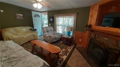Foyer / Living