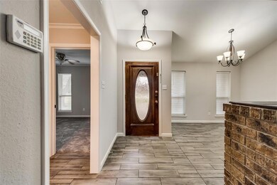 8021 Lynda Ln, North Richland Hills, TX 76180 - photo 5