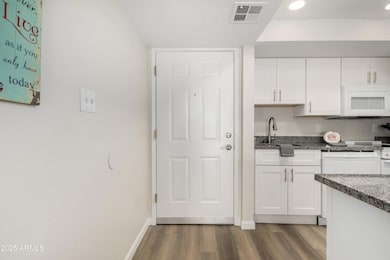 2002 W Sunnyside Dr unit OFC, Phoenix, AZ 85029 - photo 3