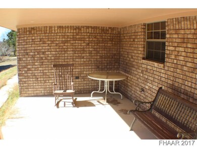 860 Rocky Ln, Copperas Cove, TX 76522 - photo 2