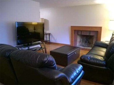 291 Concord St, Holliston, MA 01746 - photo 4