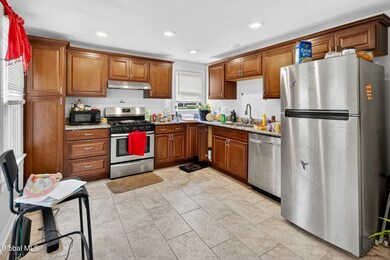 78 Hill St, Troy, NY 12180 - photo 7