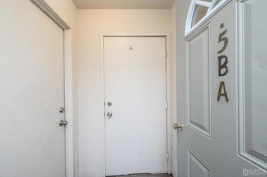 14 York Dr unit 5 B, Edison, NJ 08817 - photo 3
