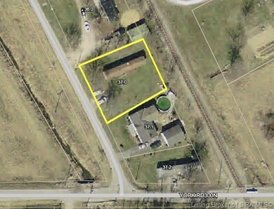 482 S Railroad St, Austin, IN 47102 - photo 4