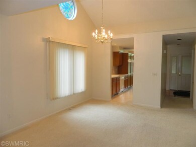 2012 S Terrace Ln NE, Grand Rapids, MI 49505 - photo 4