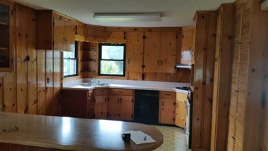 110 Pickle St, Shelbyville, TN 37160 - photo 3