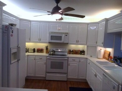 2962 SE Fairway W, Stuart, FL 34997 - photo 5