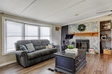 864 Trail Rd, Denison, TX 75021 - photo 5