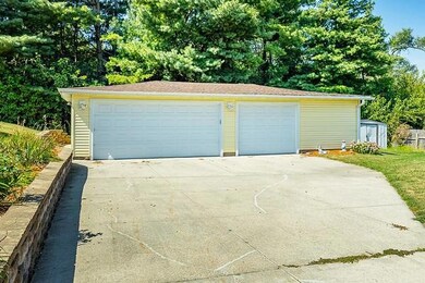 703 E 14th St S, Newton, IA 50208 - photo 4