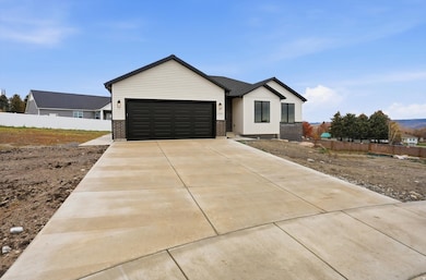 258 E 250, Richmond, UT 84333 - photo 2