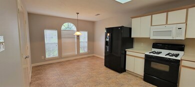 1619 Village Court Dr, Rosenberg, TX 77471 - photo 5