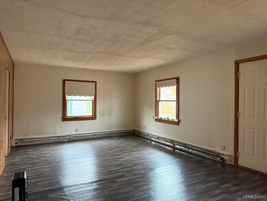 806 Rockland Rd, Ontonagon, MI 49953 - photo 4