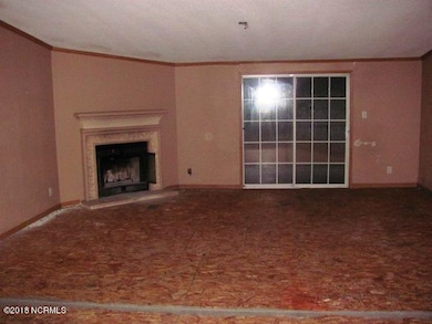 337 Groves Point Living Room