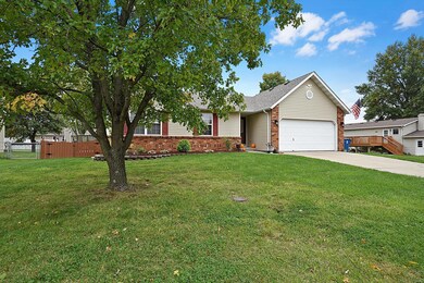 2305 Westchester Dr, Maryville, IL 62062 - photo 3