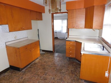 122 E 39th Ave, Gary, IN 46409 - photo 5