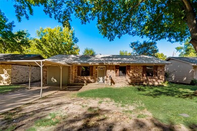 229 Victory St, Bonham, TX 75418 - photo 2