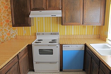 5864 E Ramona Ave, Fresno, CA 93727 - photo 5