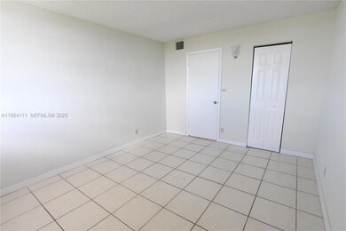 4550 NW 9th St unit 604E, Miami, FL 33126 - photo 6