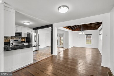 226 Embleton Rd, Owings Mills, MD 21117 - photo 7