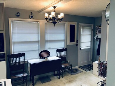 143 Atlantic Ave, Fitzgerald, GA 31750 - photo 4