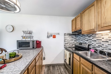 831 W Beaver Creek Blvd 20