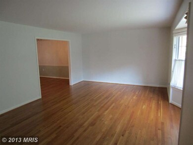 8902 Liberty Ln, Potomac, MD 20854 - photo 5