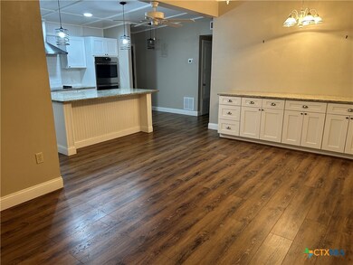 102 Rivercrest St, Luling, TX 78648 - photo 4