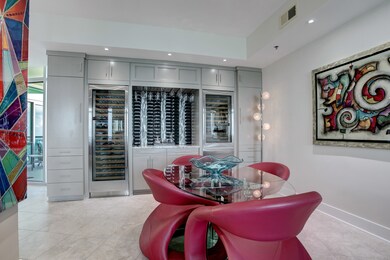 The game/cards area includes a built-in bar with w