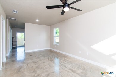 807 White Meadow Ln unit A, Harker Heights, TX 76548 - photo 2