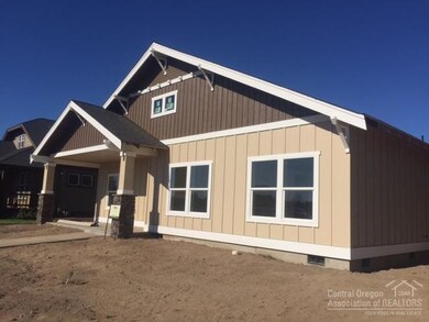 983 NW Rimrock Dr, Redmond, OR 97756 - photo 2