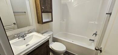 279 Mulberry unit 279, Belleville, MI 48111 - photo 4