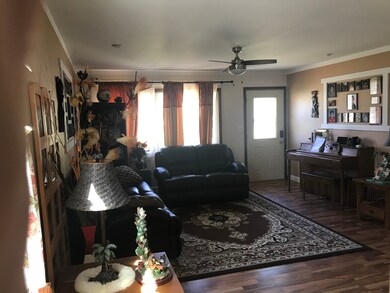 879 Foran Ln, Aurora, IL 60506 - photo 2