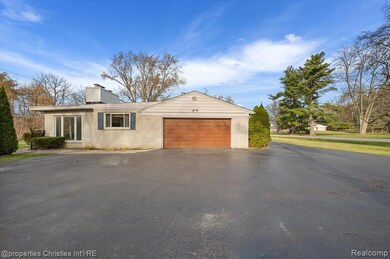 6386 Thorncrest Dr, Bloomfield Hills, MI 48301 - photo 7