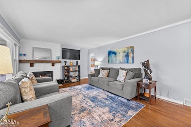 463 Colonial Ct, Grosse Pointe Farms, MI 48236 - photo 6