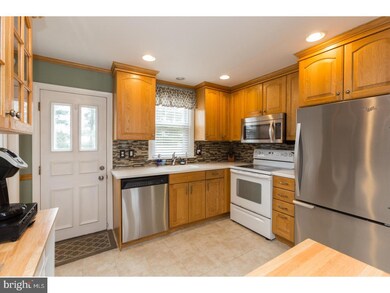 17 Strathaven Dr, Broomall, PA 19008 - photo 7