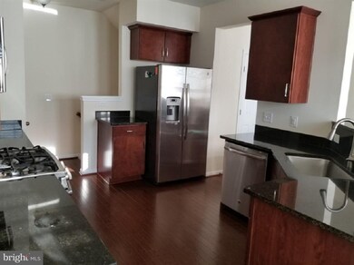 25251 Laureldale Terrace unit 2-B-5, Chantilly, VA 20152 - photo 4