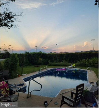 219 W Center Ave, Maple Shade, NJ 08052 - photo 3