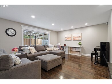 6275 Clubhouse Cir, West Linn, OR 97068 - photo 3