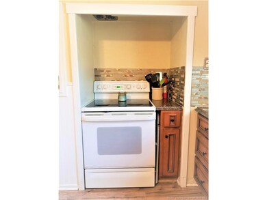 1503 Walnut St, New Albany, IN 47150 - photo 2