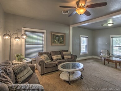 914 N Dorothy Ave, Claremore, OK 74017 - photo 7