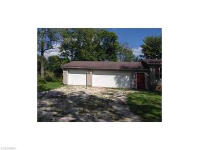 3 car garage!