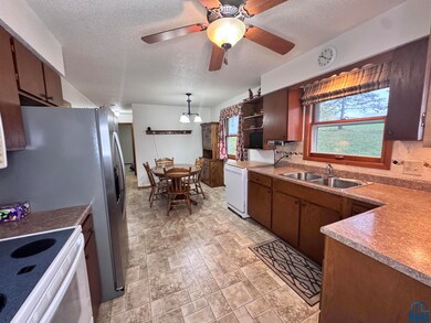 312 E Reed St, Ute, IA 51060 - photo 4