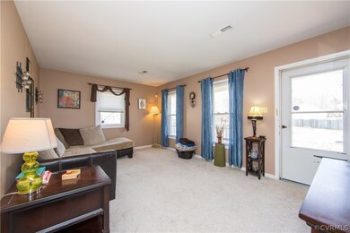 8806 Gunsight Ln, North Chesterfield, VA 23237 - photo 3