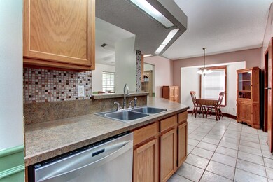 5035 Acre Estates Dr W, Jacksonville, FL 32210 - photo 7