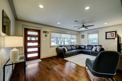 4315 Piney Woods Dr, Houston, TX 77018 - photo 4