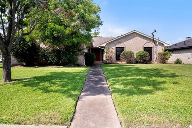 11415 Kirkmeadow Dr, Houston, TX 77089 - photo 2