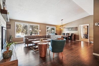 main_level-living_room-og8a3225